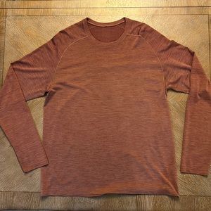 Lululemon Mens LS Like new